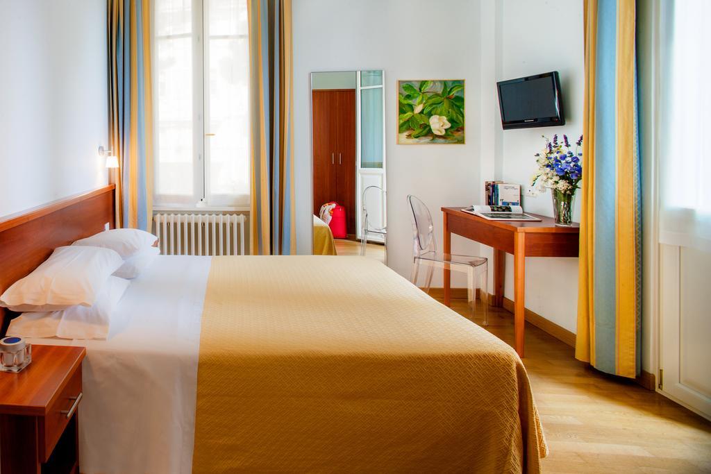 Hotel Beau Sejour Alassio Quarto foto